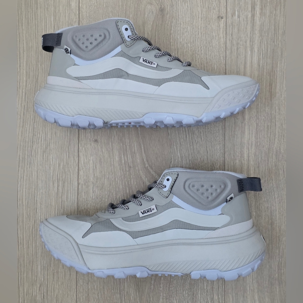 Vans Crosspath MTE Mid All Terrain Water Repellent Trail Shoe Womens 7 MSRP $140